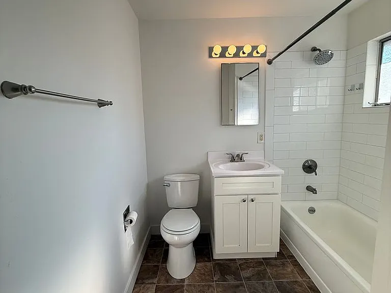 1405 U St #3 — Photo 11