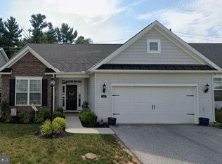 674 Cypress Dr #20, Hanover, PA 17331