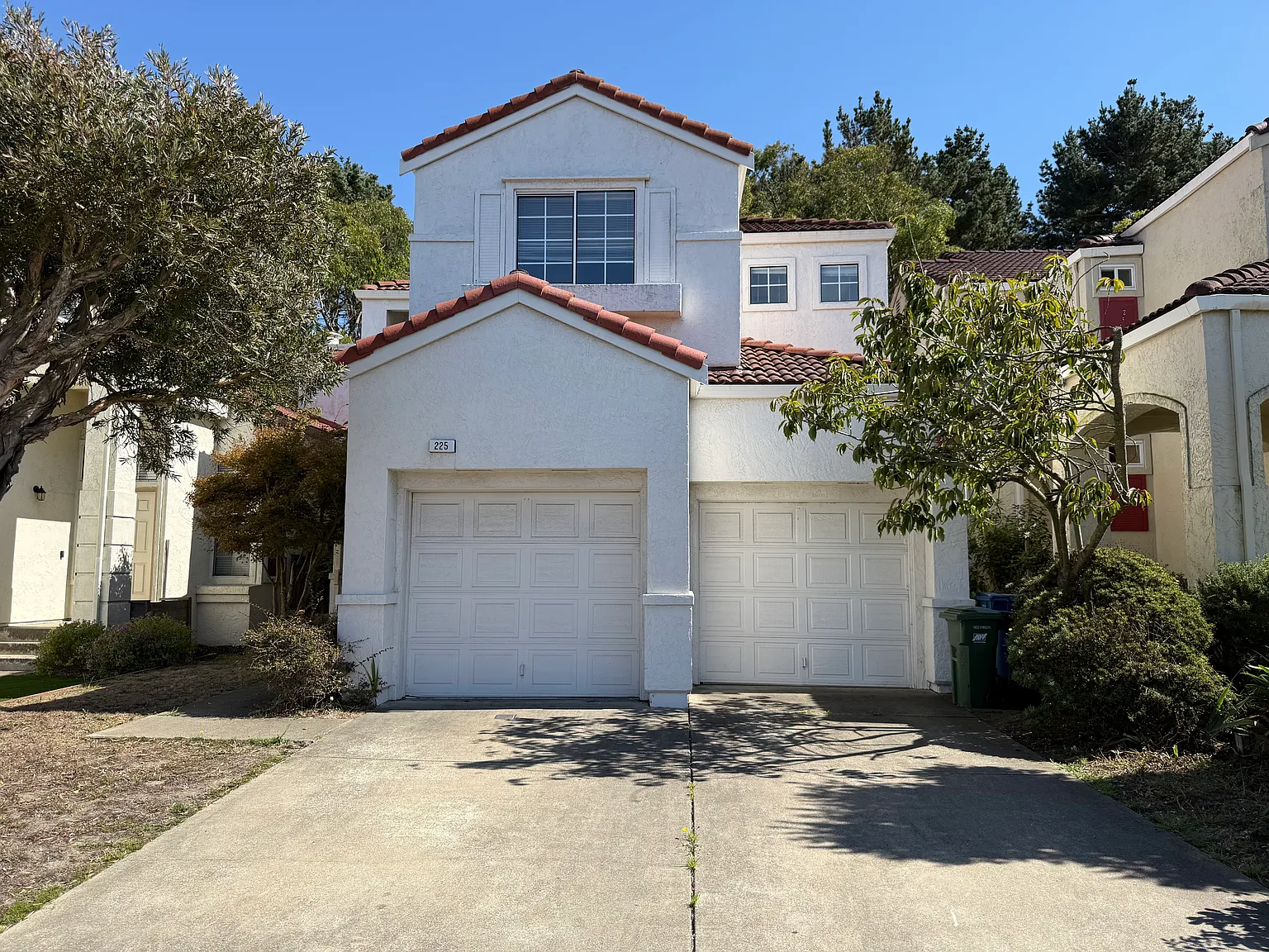 4 bed, 2.5 bath, 1860 sqft, $5,995 — Photo 1