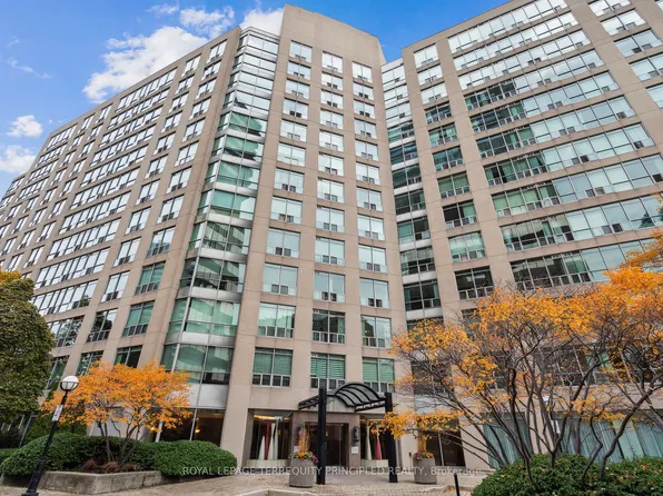 942 Yonge St #418, Toronto, ON M4W 3S8
