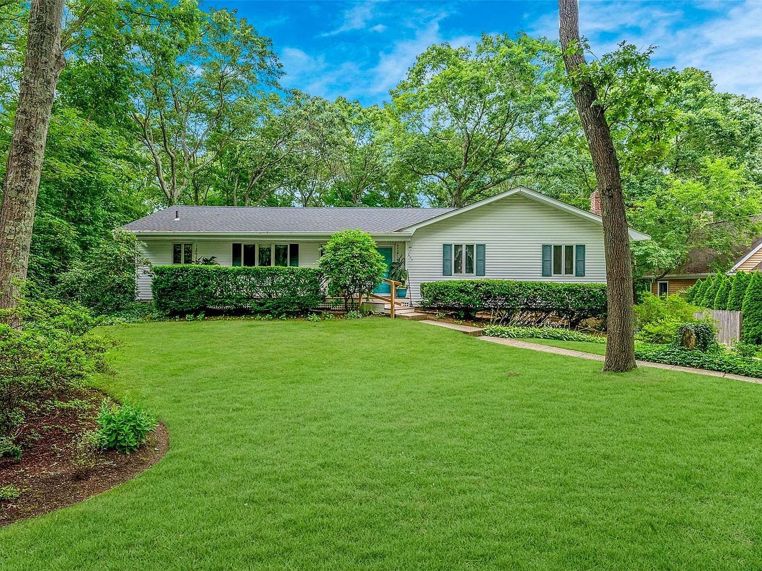 27 Maple Glen Lane, Nesconset, NY 11767 Zillow