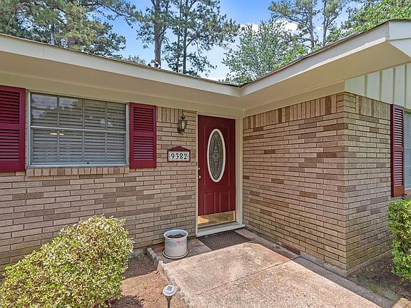 3rd image of 9382 Garfield Dr