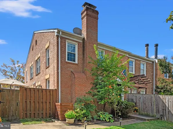 912 Bernard St, Alexandria, VA 22314