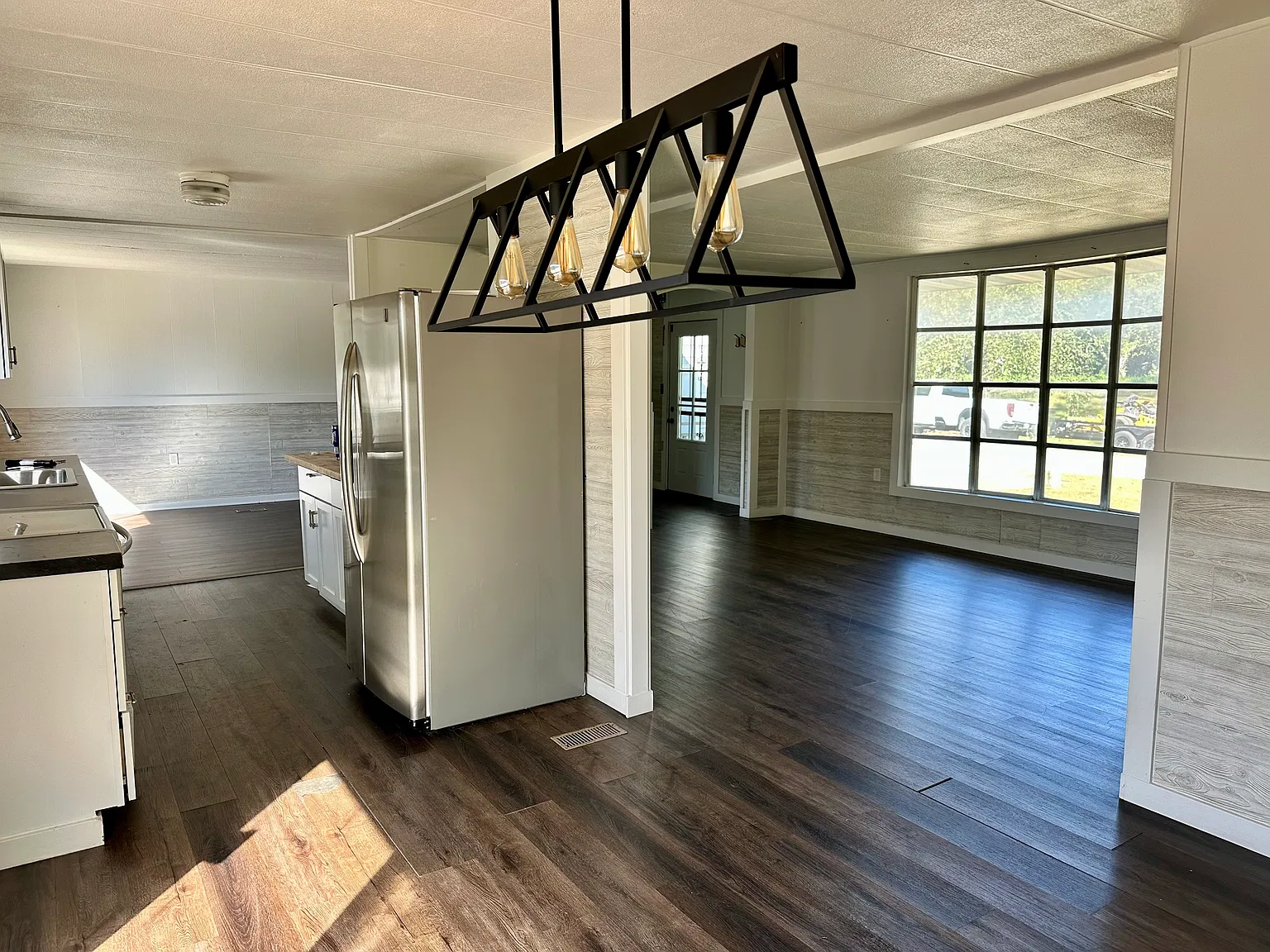 720 Boulevard St — Photo 3