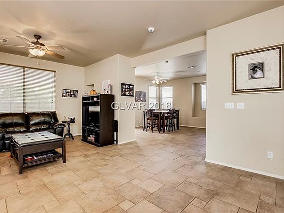 4th image of 8833 Meisenheimer Ave
