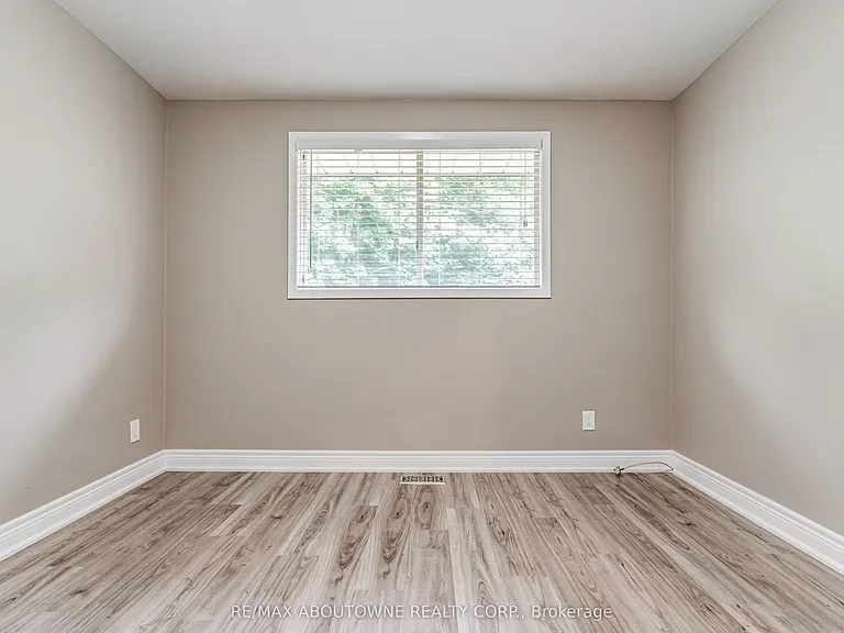 19 Friars Ct — Photo 22