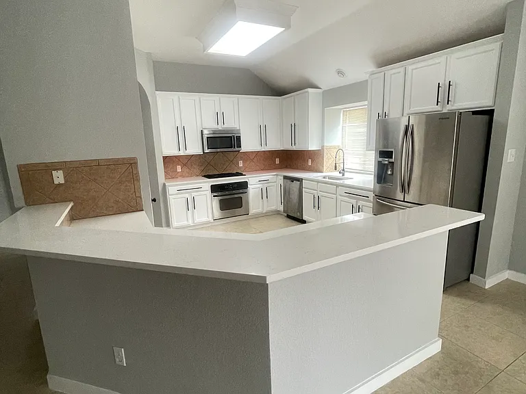8375 Towne Bridge Dr — Photo 12