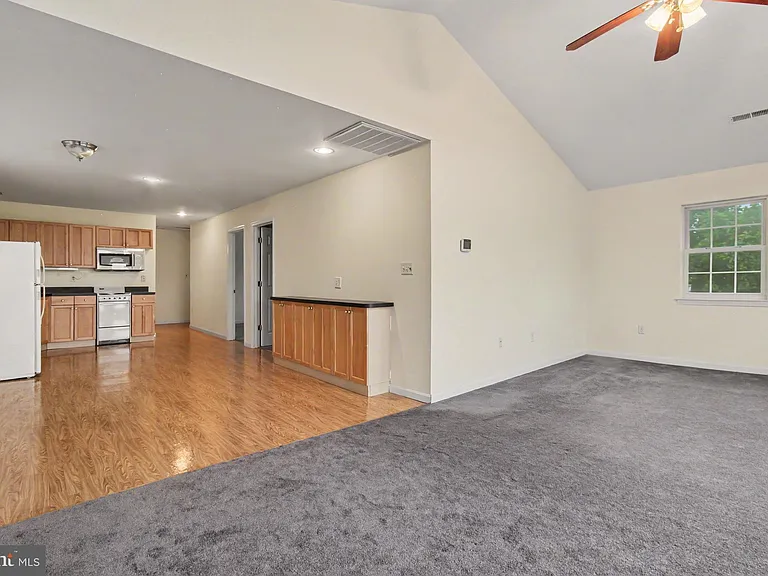 1702 Oakfield Ave — Photo 6