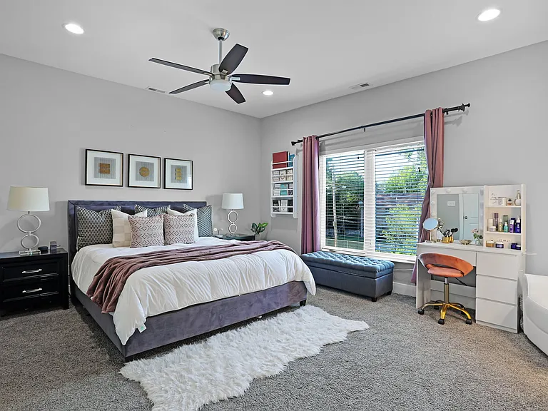 4333 Delmar Blvd — Photo 29