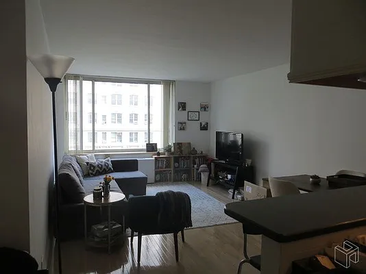 Rented by Halstead Real Estate | media 8