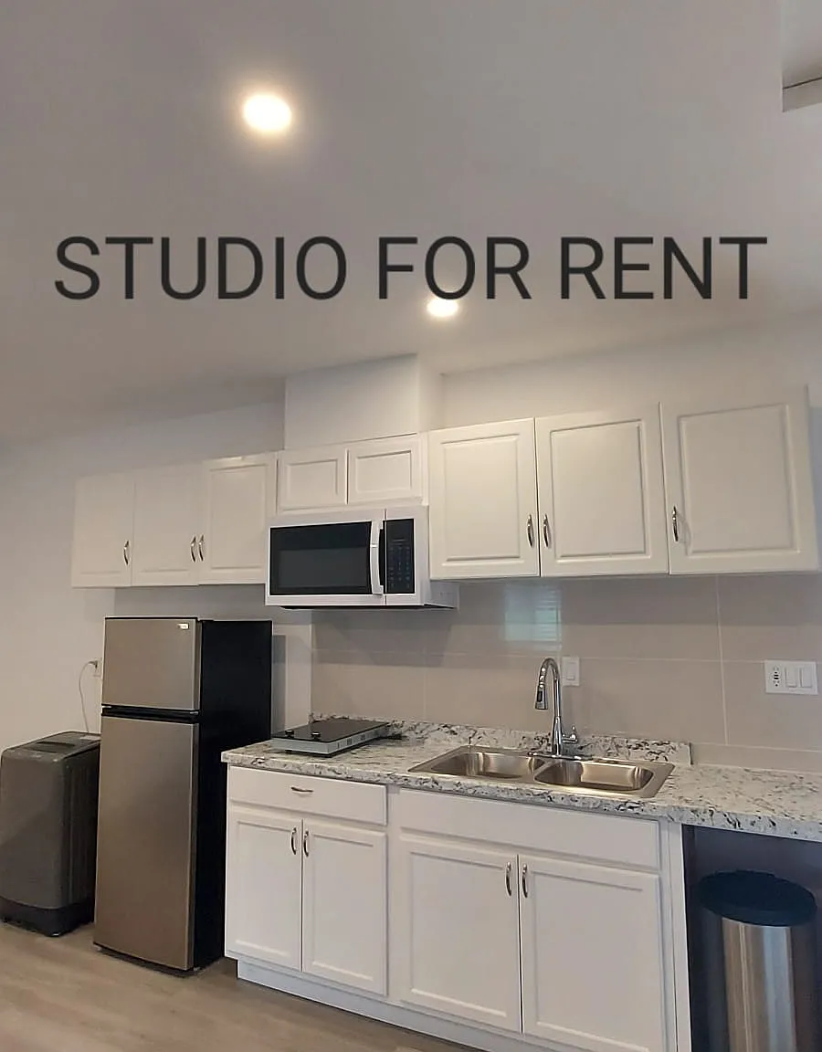 13768 Woodbine Dr — Photo 2