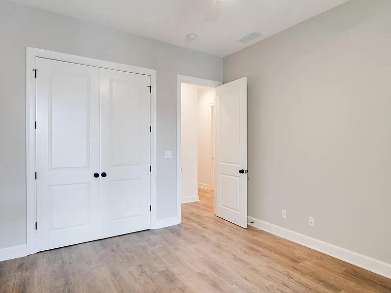 6341 Meeting St — Photo 15