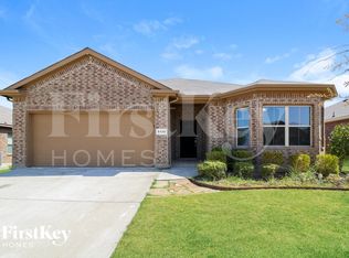 5134 Mountain View Dr, Krum, TX 76249
