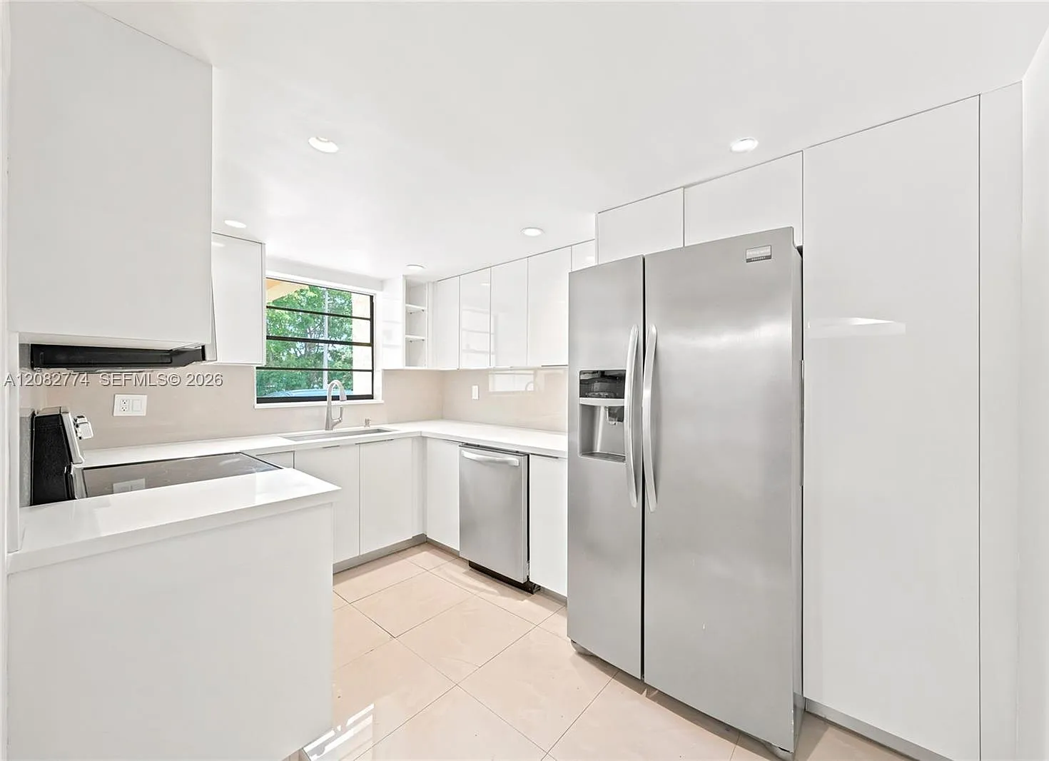9674 Golfview Villas Cond — Photo 3