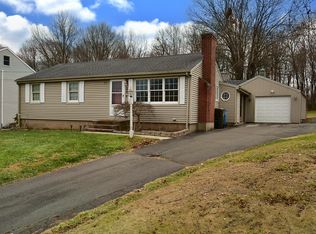 42 Magnolia Ln, East Berlin, CT 06023