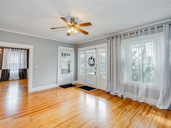 5th image of 115 W Highland St
