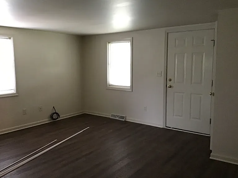 2486 Falling Spring Rd — Photo 4