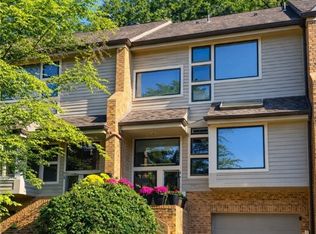 1432 Towne Square Dr, Allison Park, PA 15101