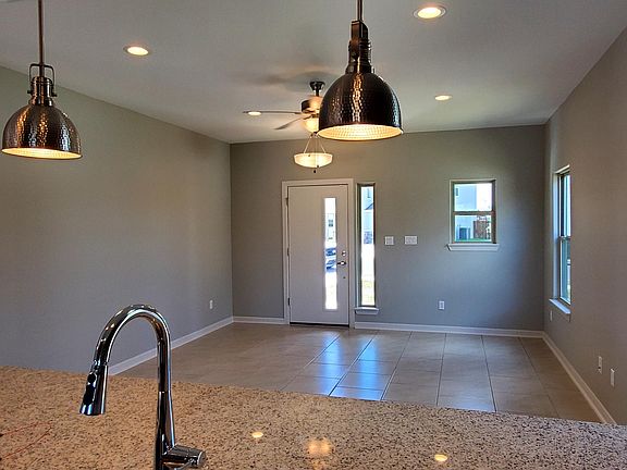 4th image of 2396 Grove Ln