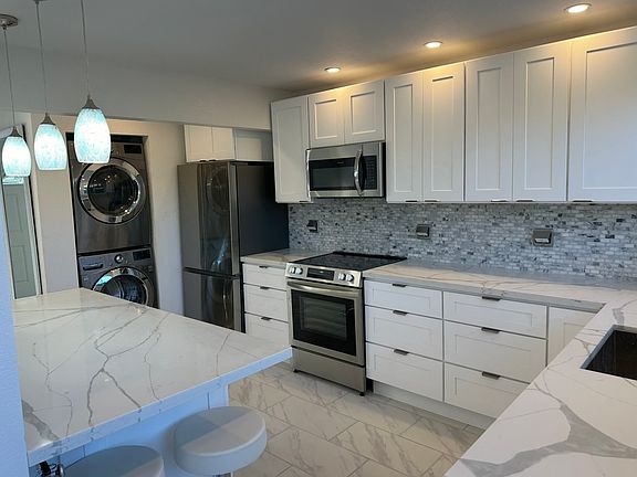 4th image of 943 E Cotati Ave