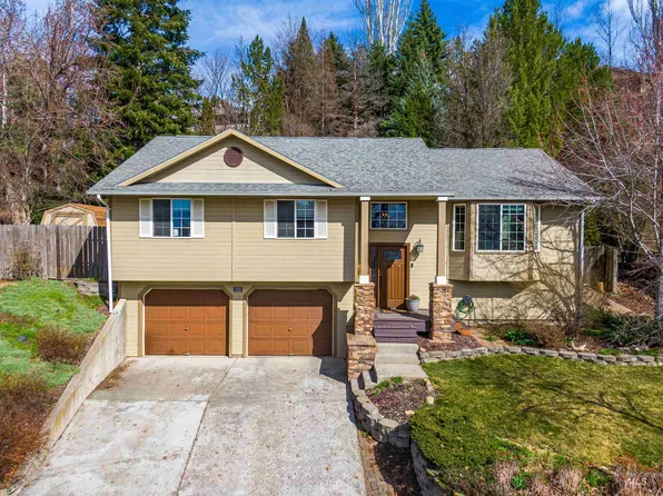 2188 Westview Dr, Moscow, ID 83843