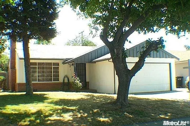 5391 78th St photo 1