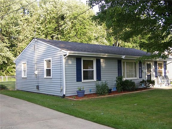 3rd image of 351 White Oak Dr