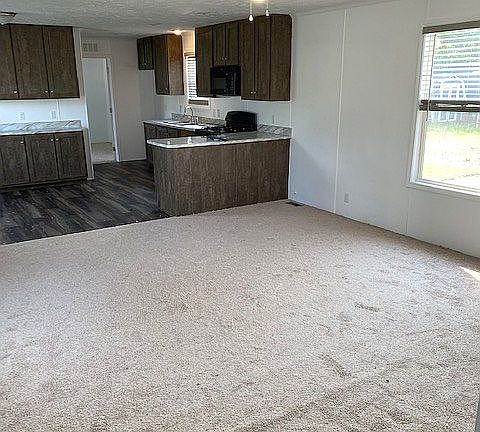2nd image of 1624 Burnham Dr #1624