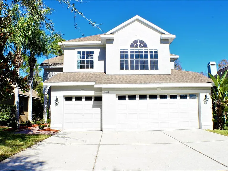 11609 Greensleeve Ave — Photo 1