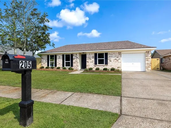 205 Chaucer Ct, Slidell, LA 70460