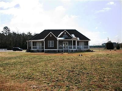 2nd image of 105 Beaver Pond Lane