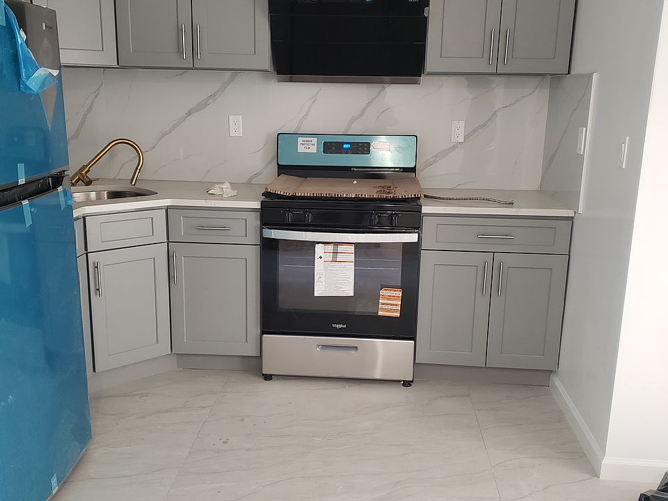 1st image of 13942 58th Ave #2