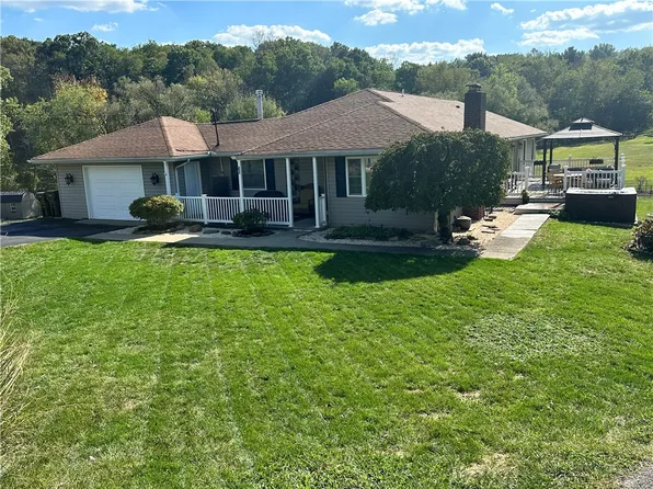 110 Wilhelm Dr, Monaca, PA 15061