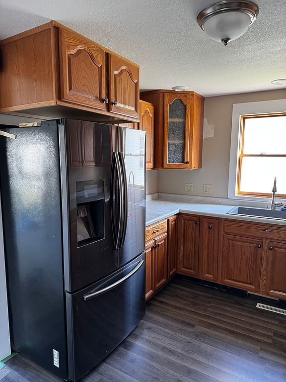 1317 8th St - Property Image