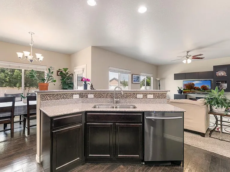 632 Sundance Dr — Photo 9