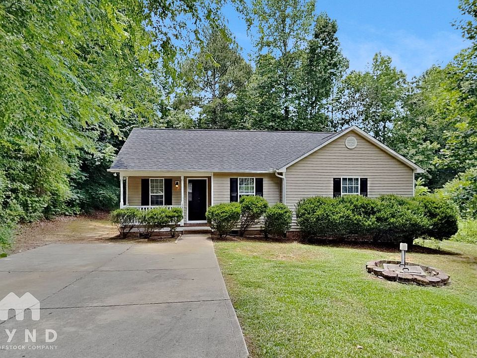 1st image of 589 Spaniel Ln