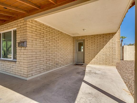4th image of 1712 E Campus Dr