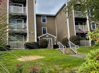 3 Marc Dr APT 3C, Plymouth, MA 02360
