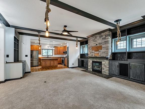 5th image of 1928 Rockwood Dr