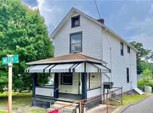 1014 Milton St, Coraopolis, PA