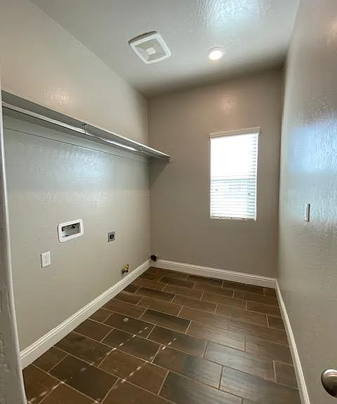 2177 La Vona Ave — Photo 15
