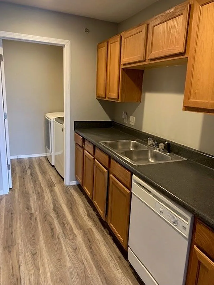 Coming SOON - Newly Renovated 3 Bedroom 2 Bath Apartment for Rent in Branson, MO — Photo 1