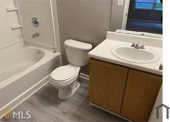 3 bed, 1800 sqft, $1,950 — Photo 3
