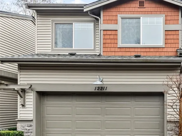 12211 NE 103rd Lane #C2, Kirkland, WA 98033