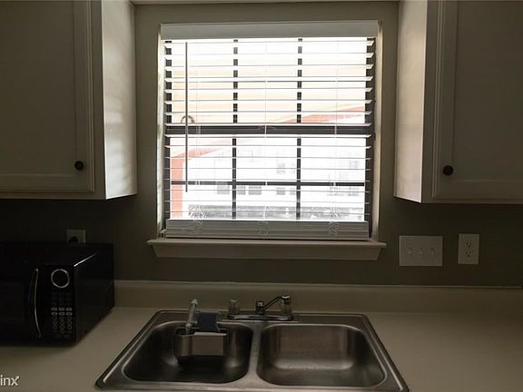 4th image of 1510 W North Loop Blvd APT 123