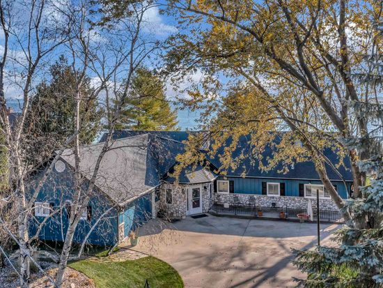 1620 S Park Ave, Neenah, WI 54956