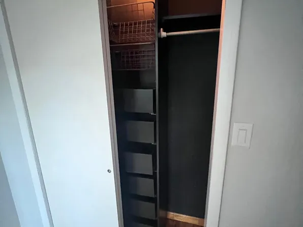 25 Vanderbilt Avenue image 2 of 10