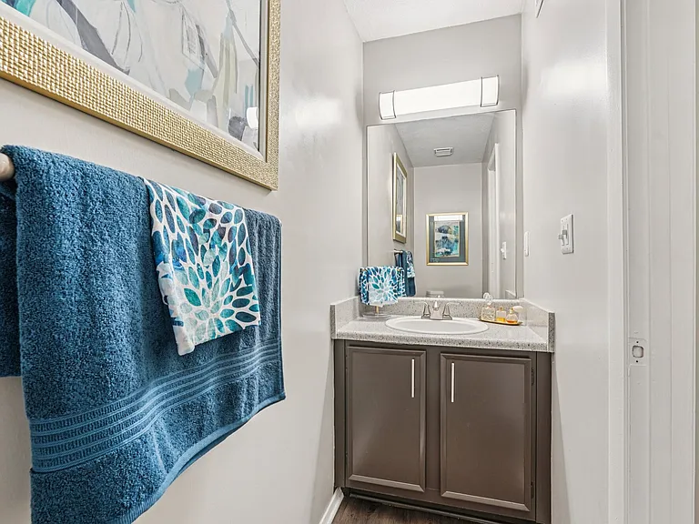 Birch Landing Apartments — Photo 25