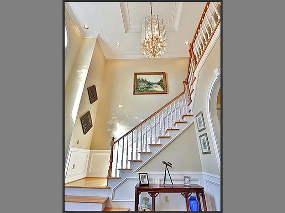 4th image of 4326 Highborne Dr NE