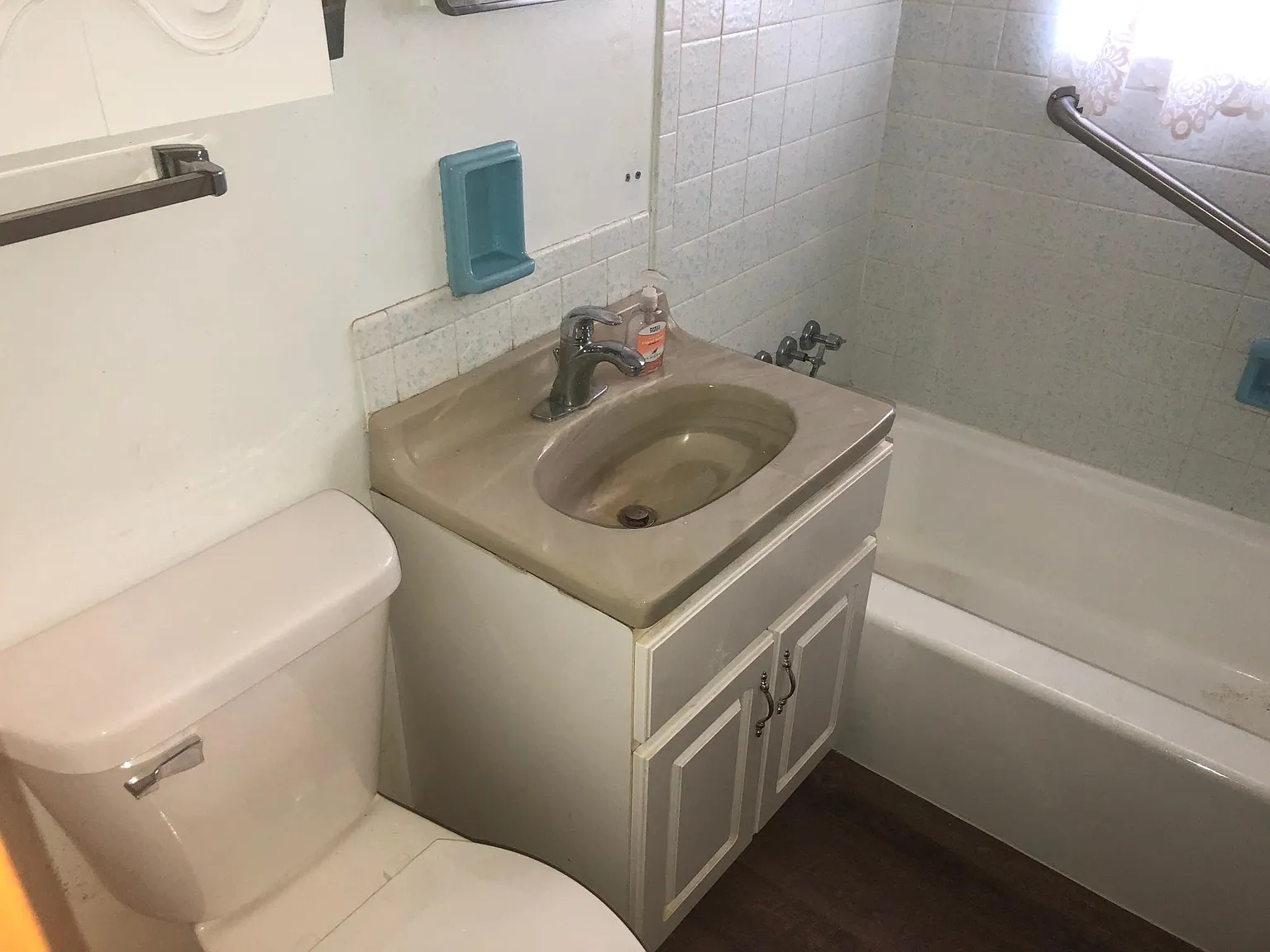 3 bed, 1014 sqft, $2,000 — Photo 3